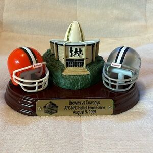 1999 Browns vs. Cowboys NFL HALL OF FAME GAME LIMITED EDITION 709/1000 Figurine